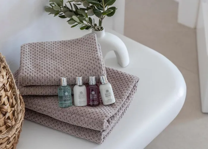 别墅 Stephanie With Heated Pool, By Red Windmill 卡拉法蒂斯