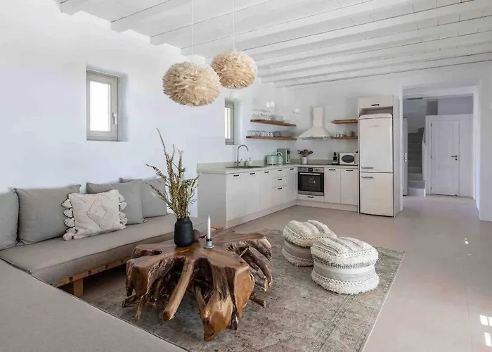 Stephanie With Heated Pool, By Red Windmill *