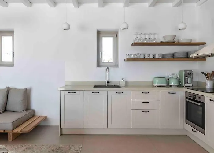 Stephanie With Heated Pool, By Red Windmill Вилла