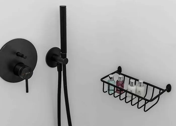 Stephanie With Heated Pool, By Red Windmill