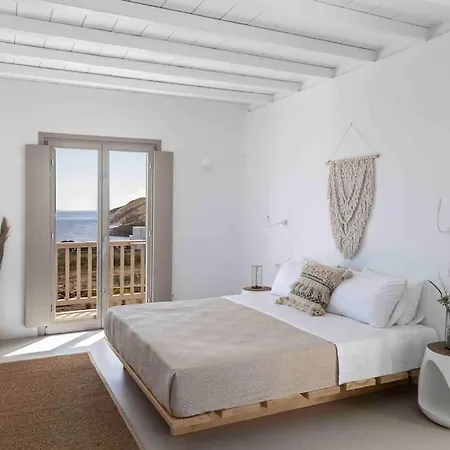 Stephanie With Heated Pool, By Red Windmill * Kalafatis