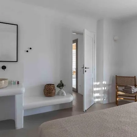 Stephanie With Heated Pool, By Red Windmill ヴィラ カラファティス