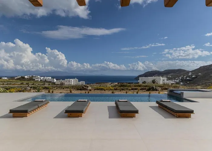 Villa Stephanie With Heated Pool, By Red Windmill