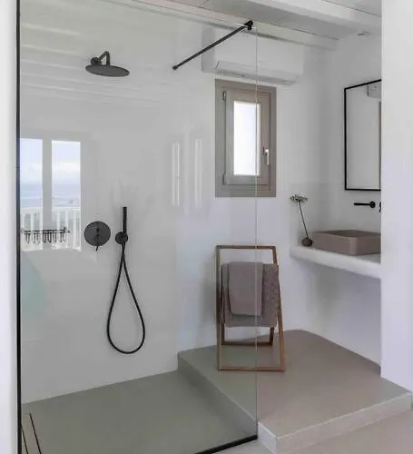 Villa Stephanie With Heated Pool, By Red Windmill