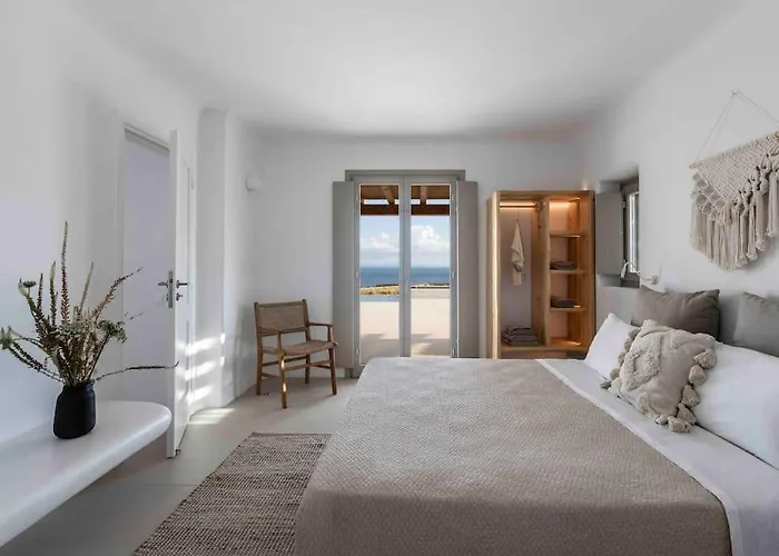 Stephanie With Heated Pool, By Red Windmill Villa *