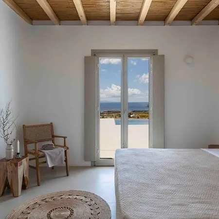 Vila Stephanie With Heated Pool, By Red Windmill Kalafatis